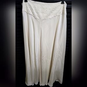 Untagged Silk And Lace Skirt 22W